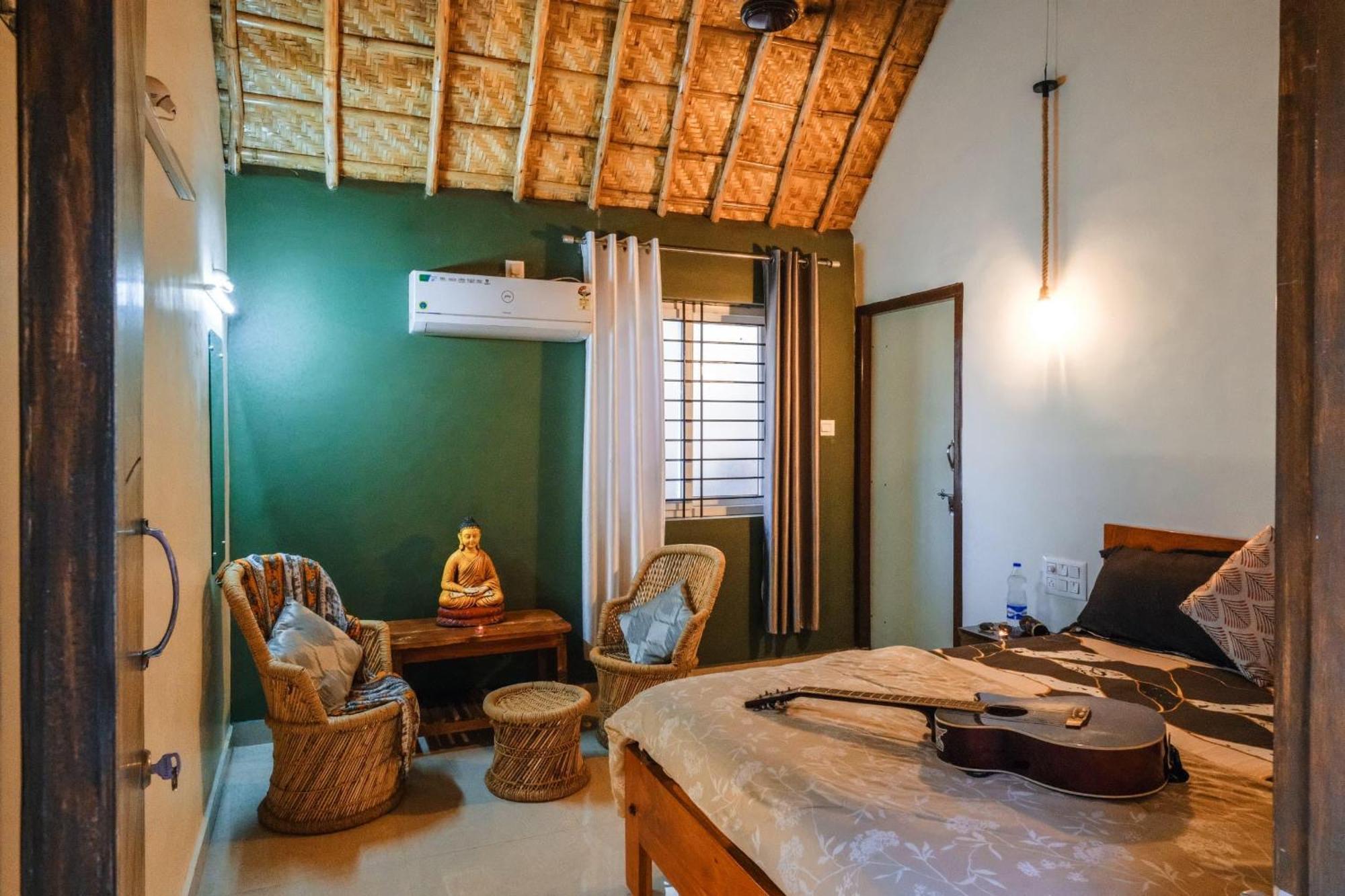 The Hideout Cottage And Restaurant Hampi Buitenkant foto