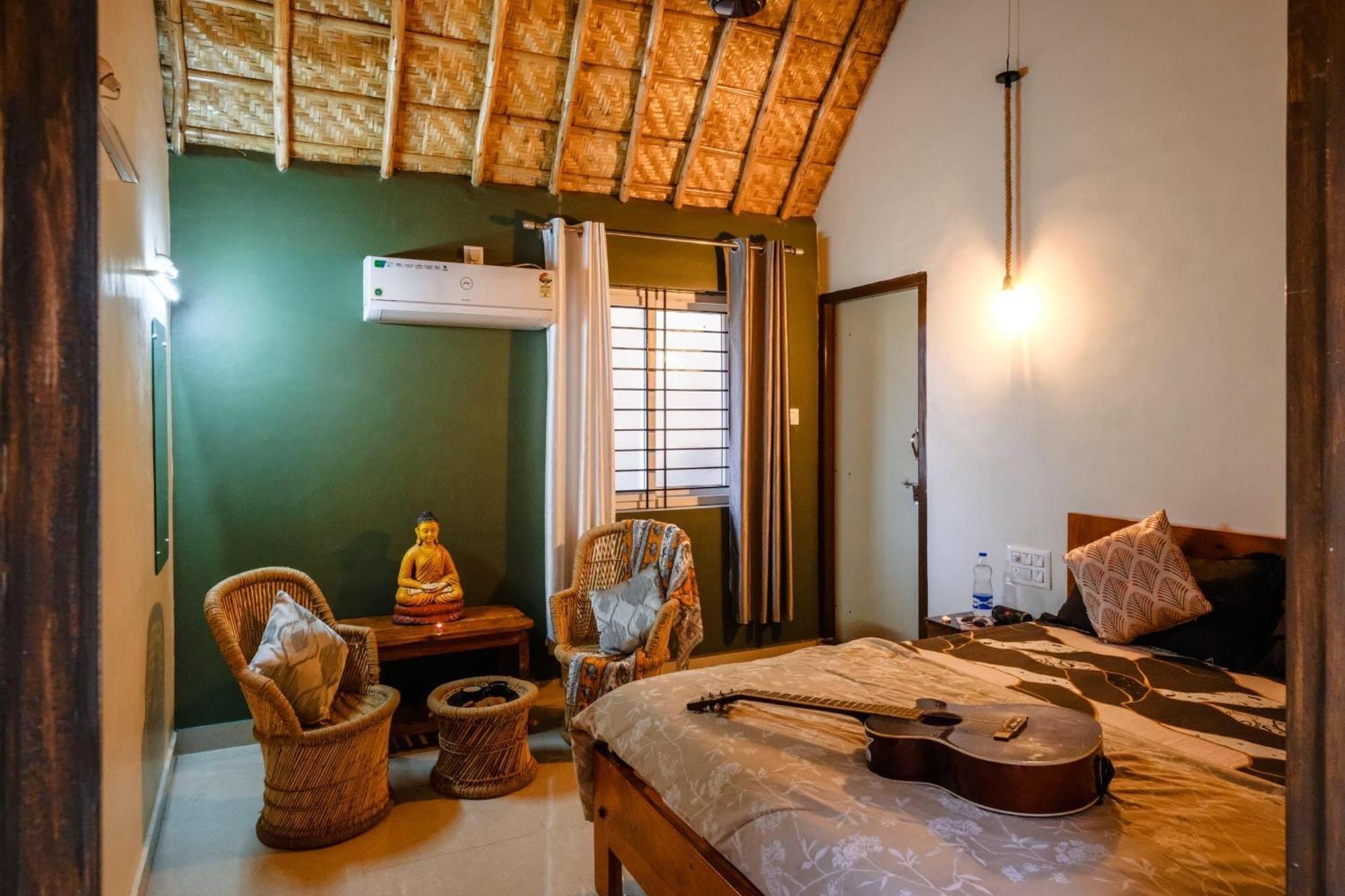 The Hideout Cottage And Restaurant Hampi Buitenkant foto