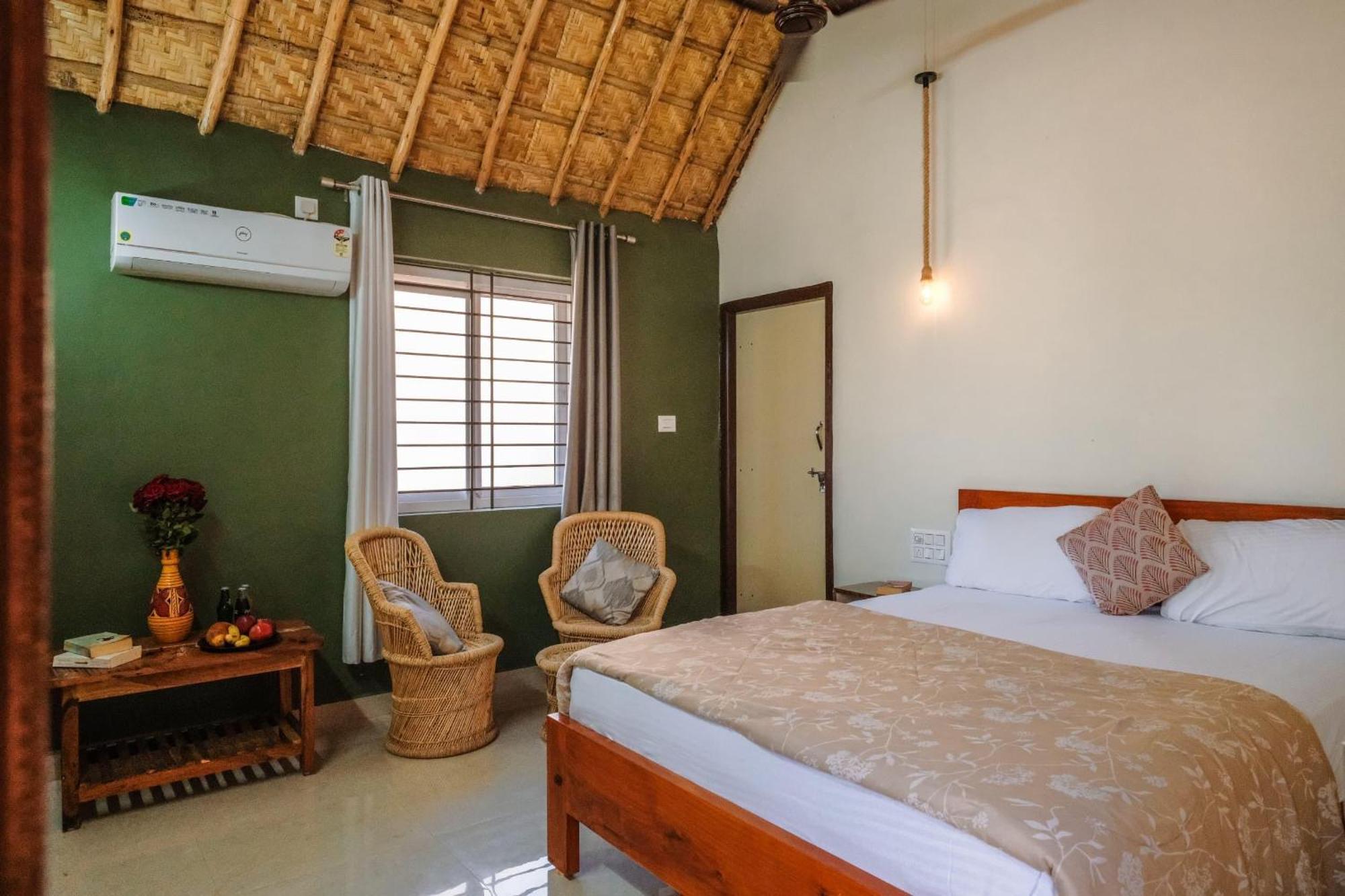 The Hideout Cottage And Restaurant Hampi Buitenkant foto