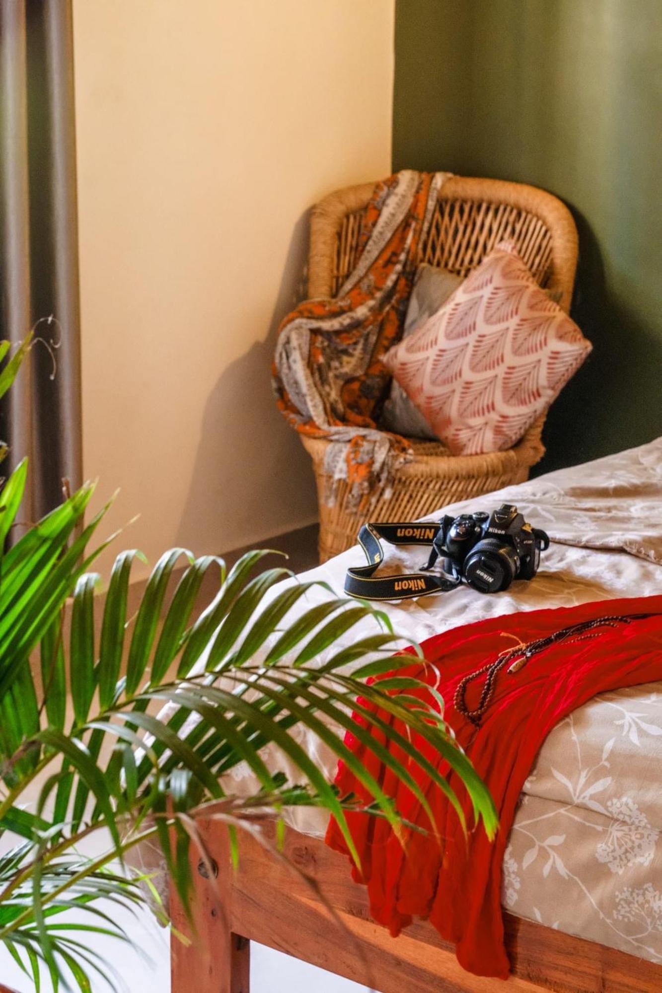 The Hideout Cottage And Restaurant Hampi Buitenkant foto