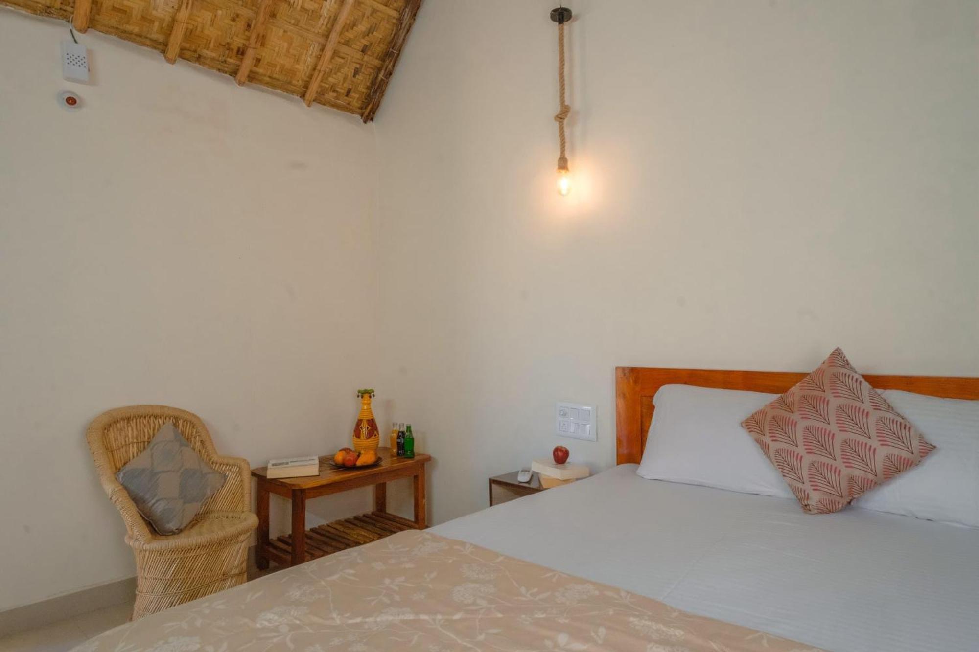 The Hideout Cottage And Restaurant Hampi Buitenkant foto