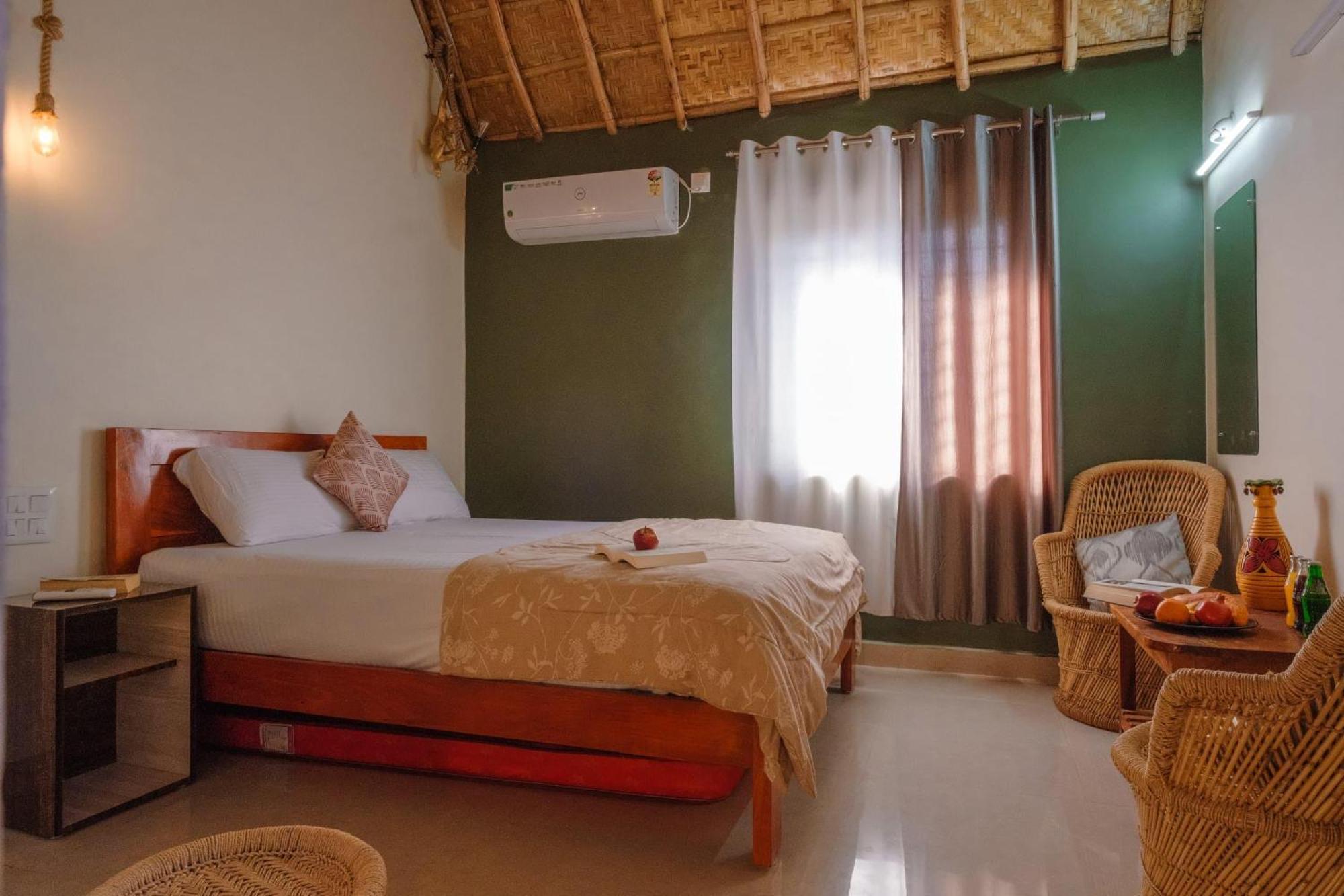 The Hideout Cottage And Restaurant Hampi Buitenkant foto