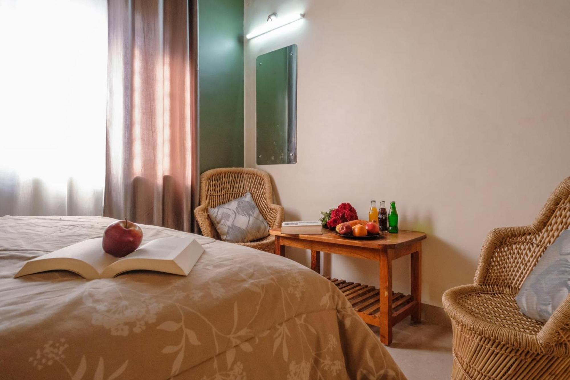The Hideout Cottage And Restaurant Hampi Buitenkant foto