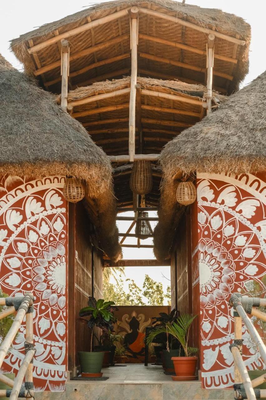 The Hideout Cottage And Restaurant Hampi Buitenkant foto